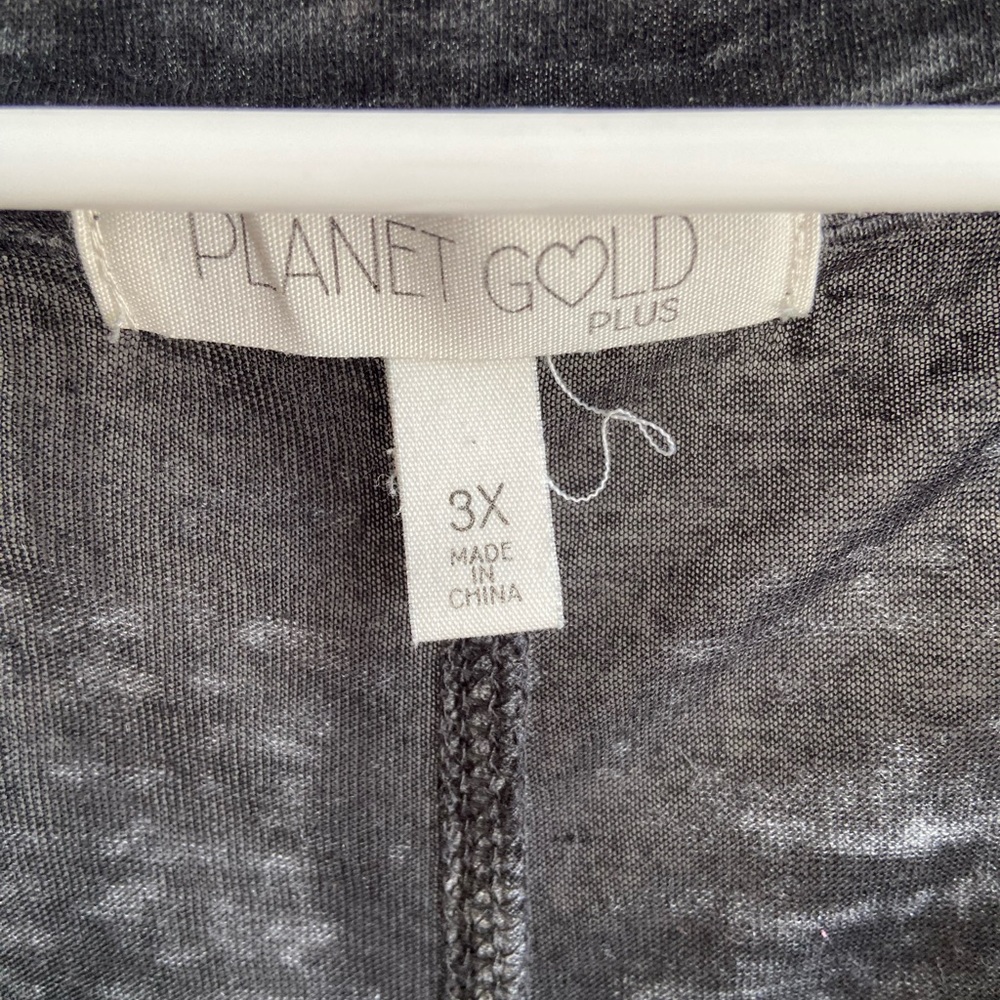 Plus tee - Picture 2 of 2